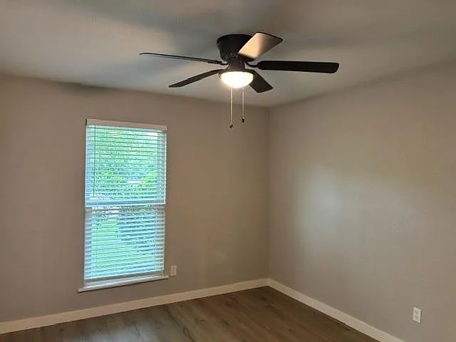 1914 Cameo Dr — Photo 10
