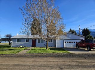 302 E Poplar St, Joseph, OR 97846