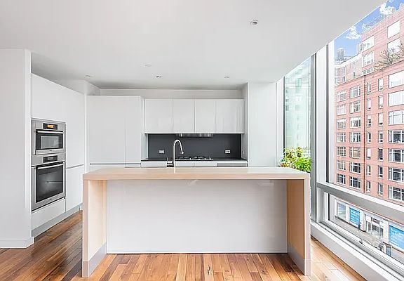 4th image of 166 W 18th St APT 6C