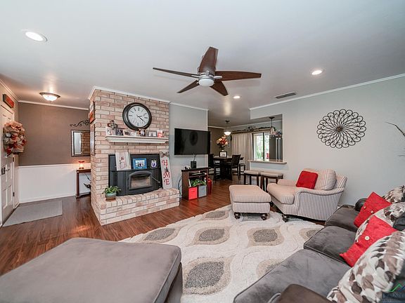 5th image of 203 Longmont St