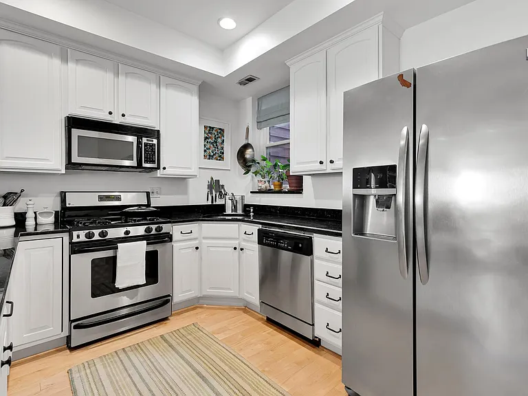 115 New York Ave NW #7 — Photo 5