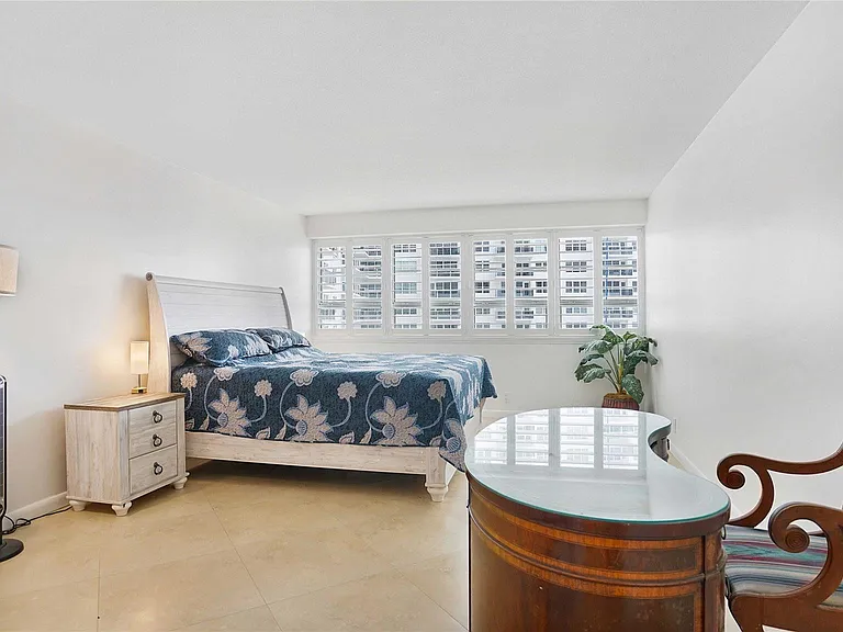3430 Galt Ocean Dr #802 — Photo 26