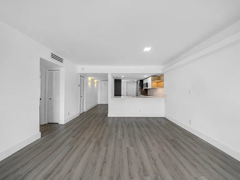 3151 S Palm Aire Dr #407 — Photo 11