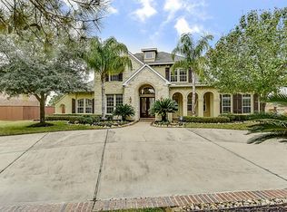 18 Dusk Valley Ct, Spring, TX 77379