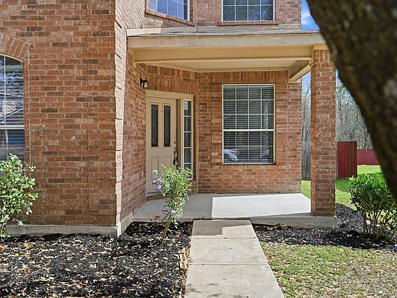 3rd image of 12621 Waynespur Ln