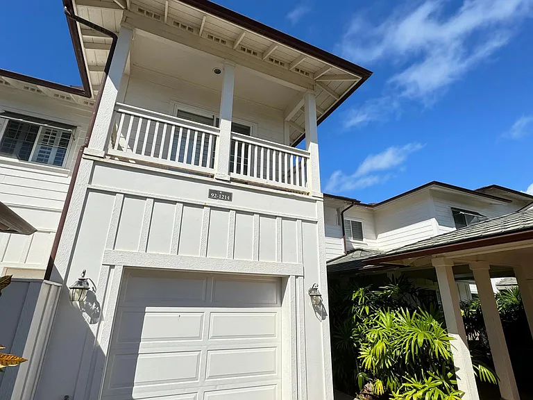 92-1214 Olani St #UPSTAIRS — Photo 2