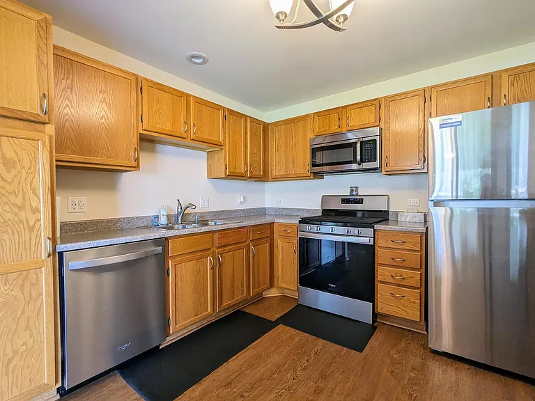 66 Beechmont Ct — Photo 6