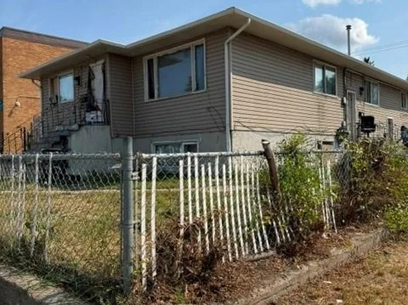 1627 22nd STREET W, Saskatoon, SK S7R 0J9