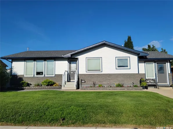 4915 Post STREET, Macklin, SK S0L 2C0