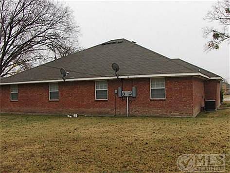 3rd image of 210/212 Kirby St