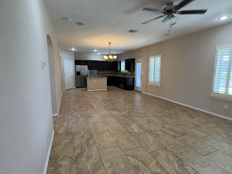 7665 Mundy Creek Dr — Photo 10