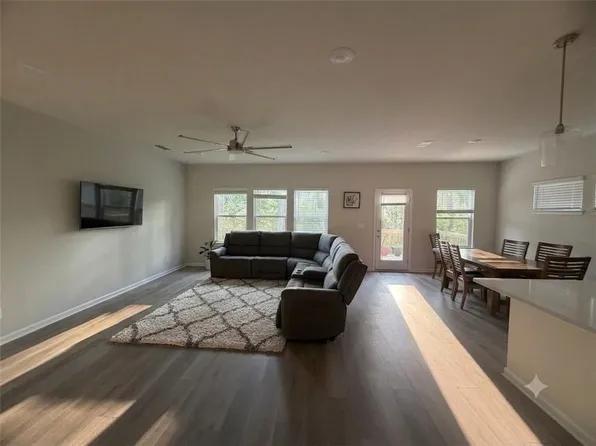 29 Hemlock Ct, Dawsonville, GA 30534
