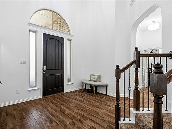 4th image of 208 Equestrian Rd