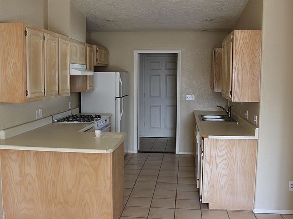 3rd image of 642 S 8th St #401-404