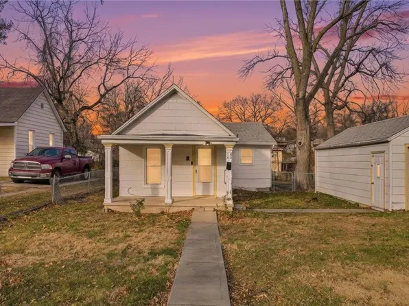 1020 Randolph St, Leavenworth, KS 66048