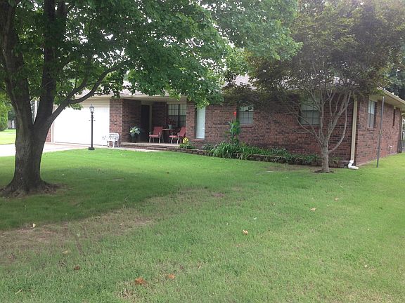 5th image of 108 Gary Dr