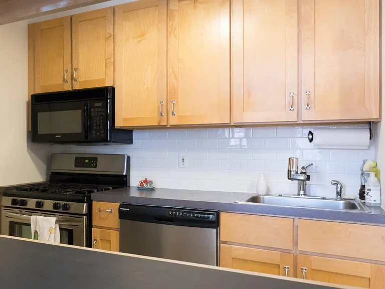 Park Foundry - One Bedroom Kitchen - C Line
