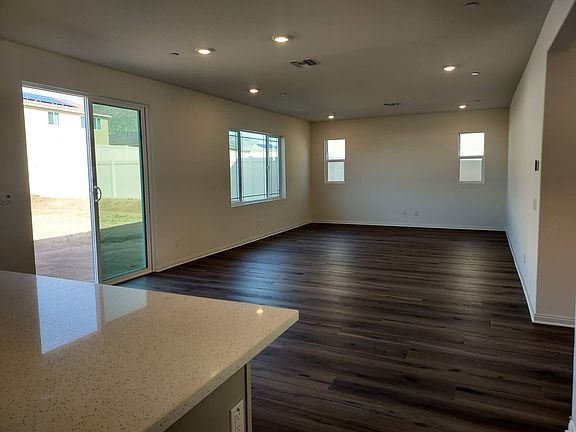 3rd image of 19580 Sunkissed Ridge Dr