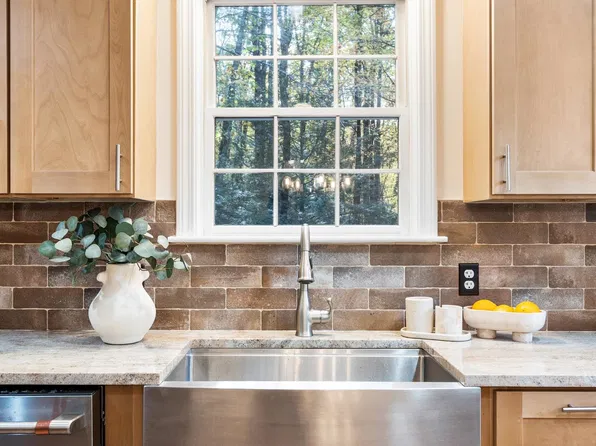42 Crystal Drive, Hampton Falls, NH 03844