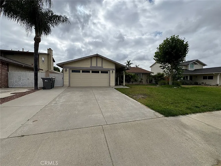 29664 Squaw Valley Dr — Photo 1