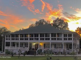 34 Rozzell Rd, Pikeville, TN 37367