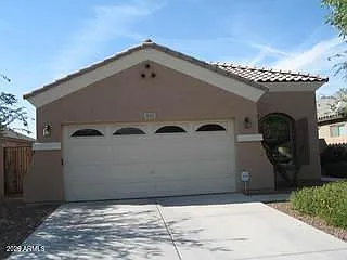 4 bed, 2.0 bath, 1698 sqft, $2,395 — Photo 1