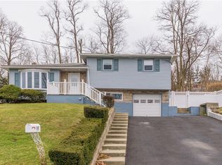 15 Rumbrook Rd, Elmsford, NY 10523