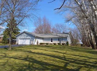 33582 N State Rd, Genoa, IL 60135