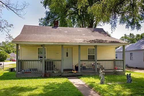 2020 N Glenwood Ave Photo 1