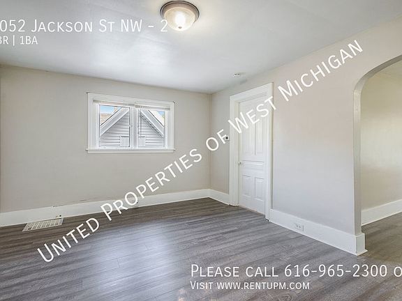 3rd image of 1052 Jackson St NW APT 2