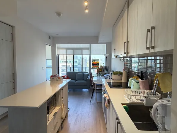 88 Cumberland St, Toronto, ON