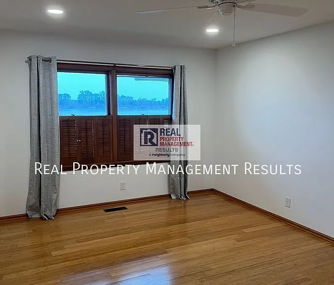 603 W Water St — Photo 16