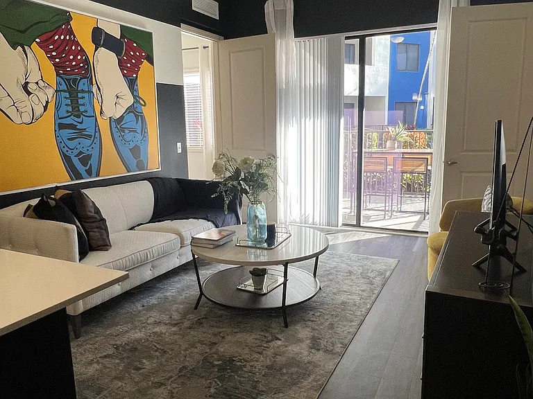 4866 NW 83rd Ave #B — Photo 4