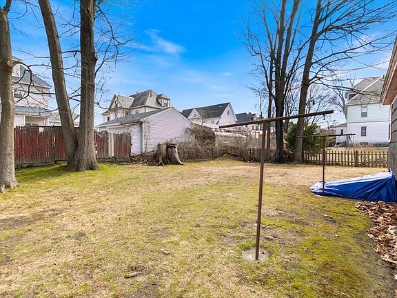 5th image of 234 Foster St