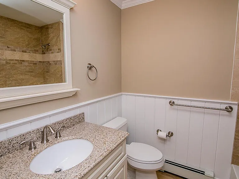 240 Cabrillo Blvd — Photo 8