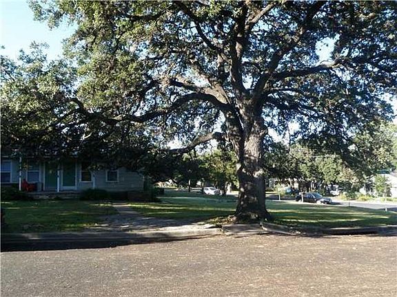 2nd image of 4501 Lareina Dr #B