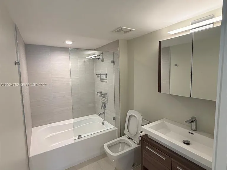1155 Brickell Bay Dr #2108 — Photo 25