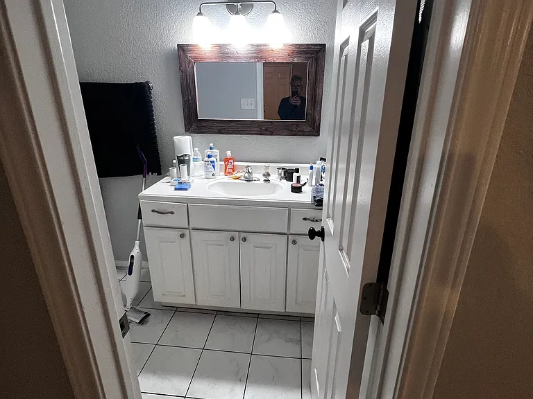 2214 Lavern St #B — Photo 14