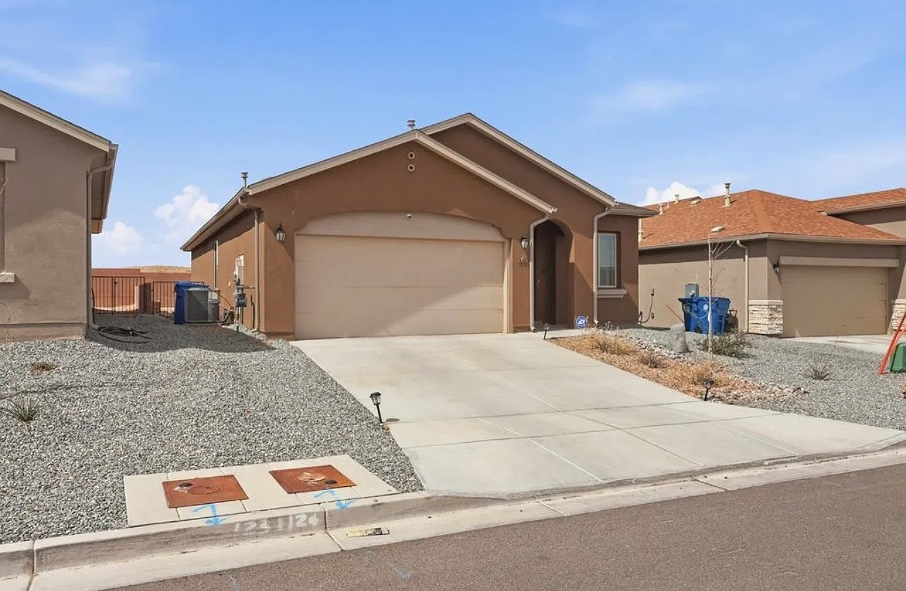 3 bed, 1501 sqft, $2,200 — Photo 1