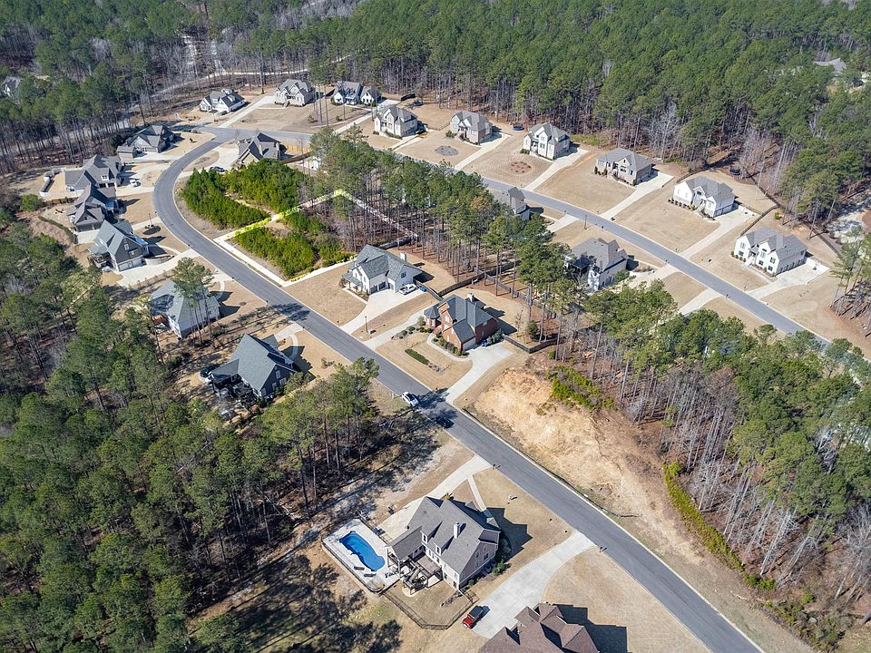 2nd image of 170 Creekwater St #338