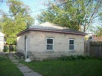 2nd image of 2537 N Rutherford Ave