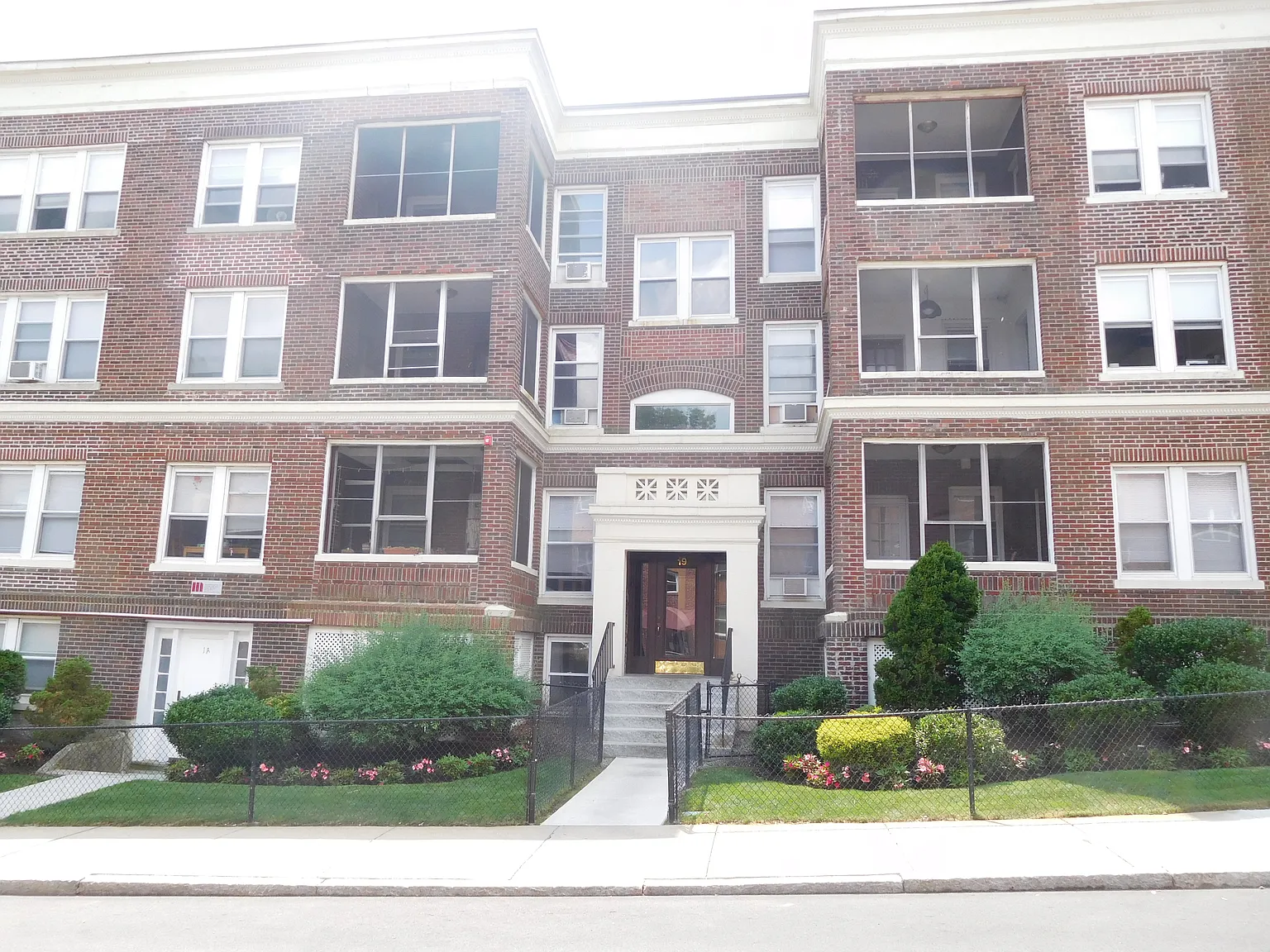 19 Vinal Street — Photo 1