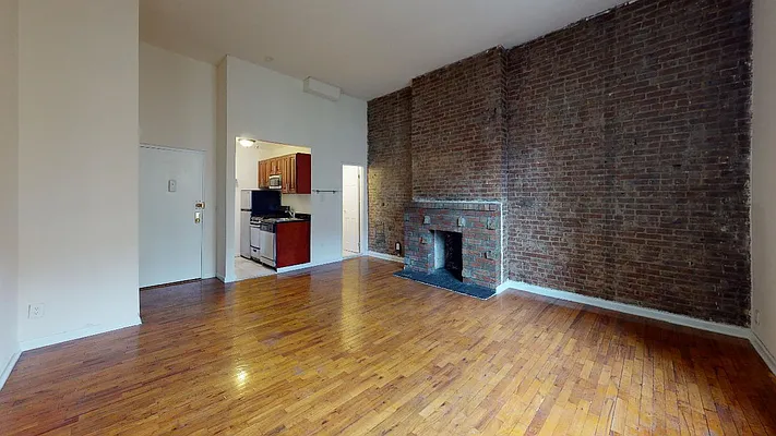 Rented by Bond New York | media 4