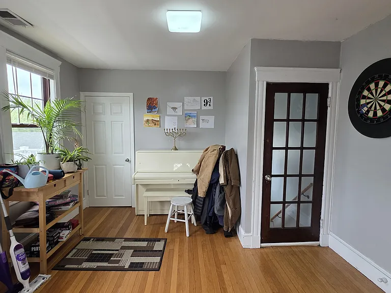 138 Nonantum St — Photo 3