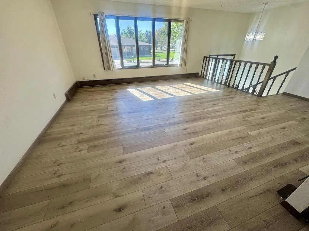 224 W Reno Ave — Photo 1