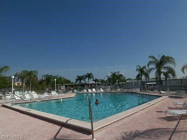 1st image of 115 Sugar Sand Ave