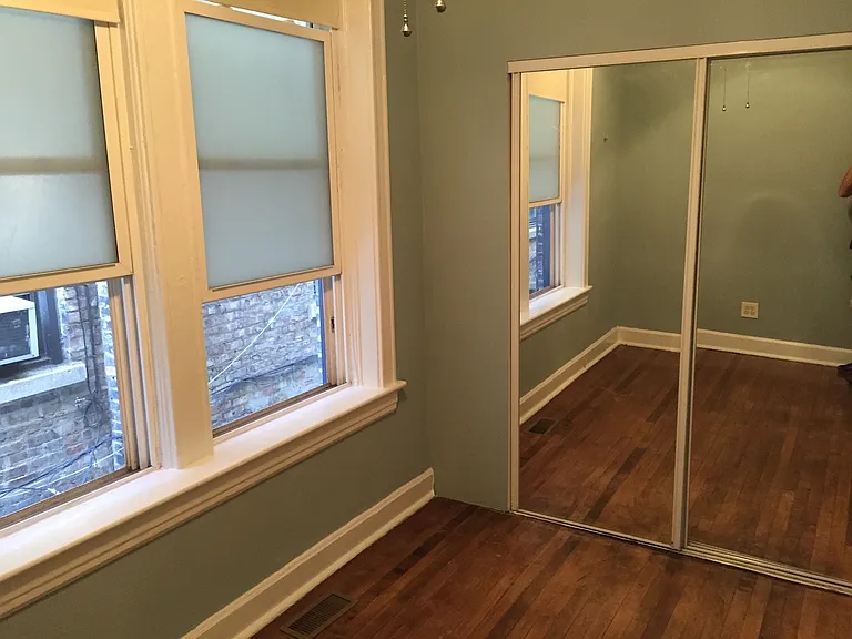 1037 S Racine Ave #1F — Photo 7