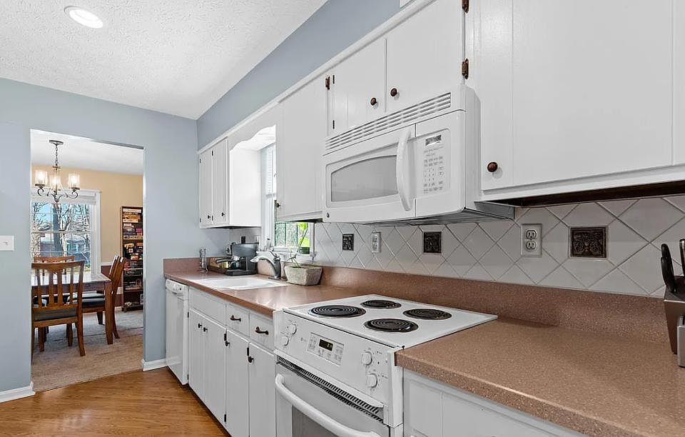 1st image of 5120 Stony Brook Dr