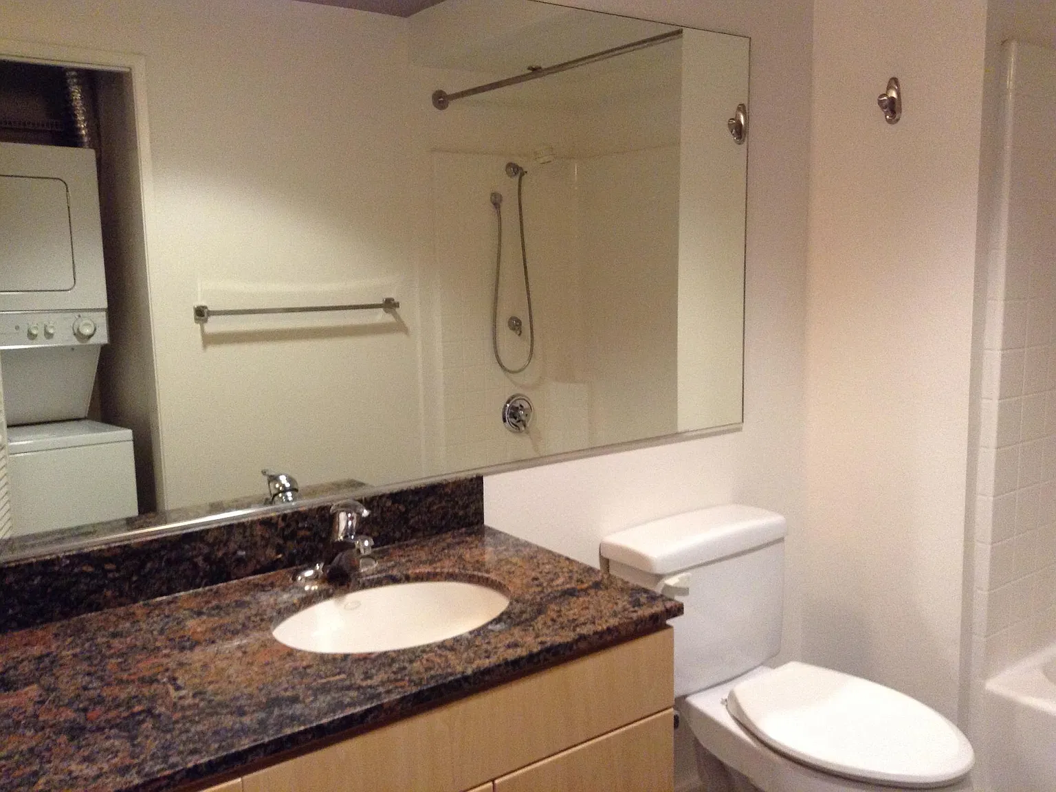 1 bed, 737 sqft, $2,200 — Photo 4