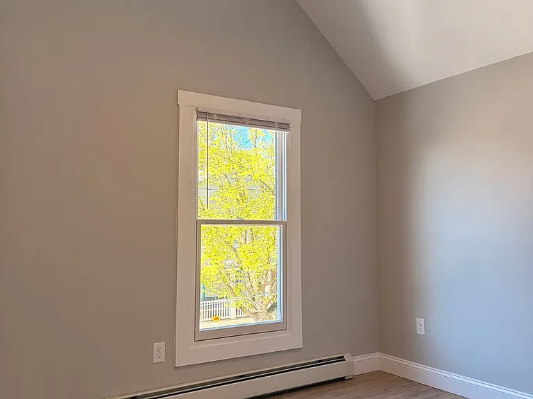 31 Marble Ave — Photo 13